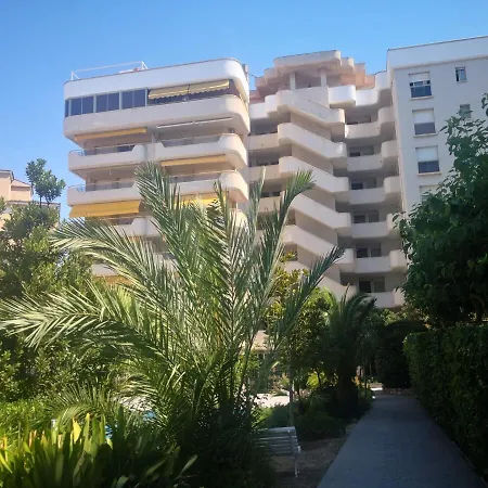 Apartment Beautiful In With Pool Access *
