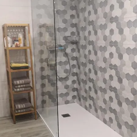Apartment Beautiful In With Pool Access *